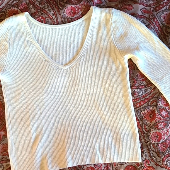 Banana Republic Sweater Ivory - Picture 5 of 6